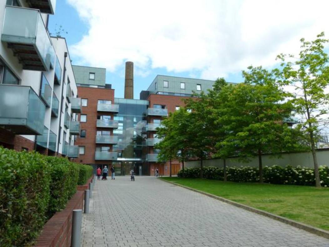 Bright & Spacious Double Bedroom With Ensuite And Concierge! Paid Parking Available Londres Exterior foto